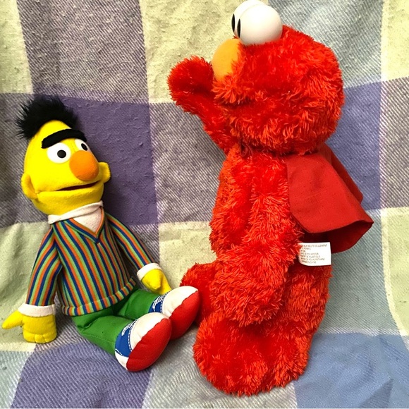 TICKLE ME ELMO Vintage TMX 10th ANNIVERSARY French  Version  Works perfectly - Picture 4 of 9